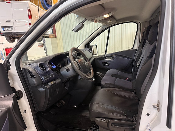 Opel Vivaro 6 of 14