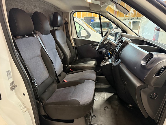 Opel Vivaro 8 of 14