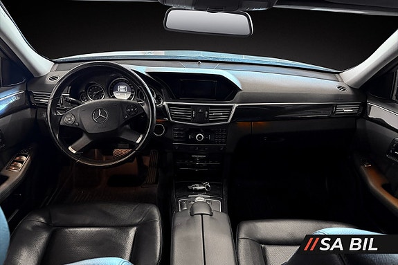 Mercedes-Benz E220 6 of 7