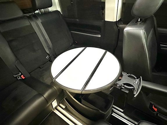 Volkswagen Multivan 30 of 30