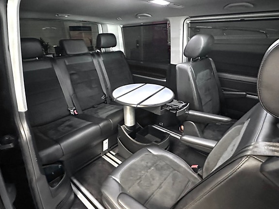 Volkswagen Multivan 5 of 5