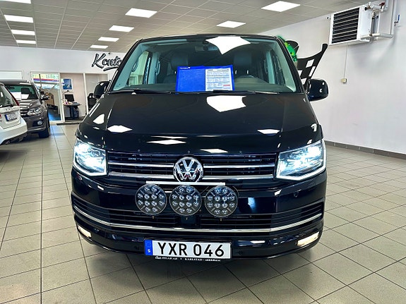Volkswagen Multivan 15 of 30