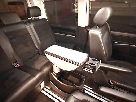 Volkswagen Multivan 29 of 30