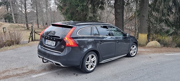 Volvo V60 4 of 5