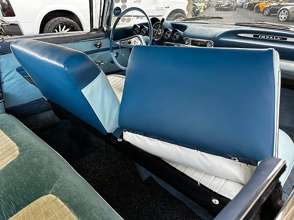 Chevrolet Impala 22 of 22