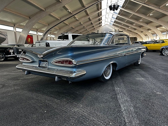Chevrolet Impala 5 of 5