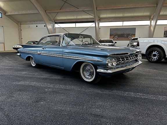 Chevrolet Impala 7 of 22