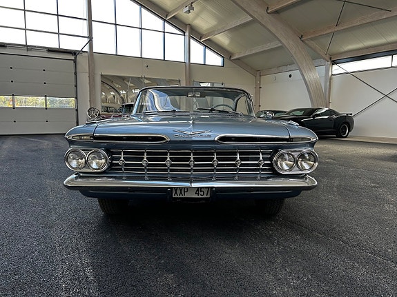 Chevrolet Impala 8 of 22
