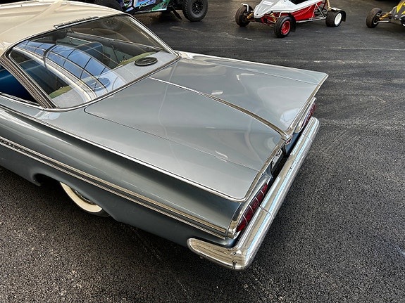 Chevrolet Impala 10 of 22