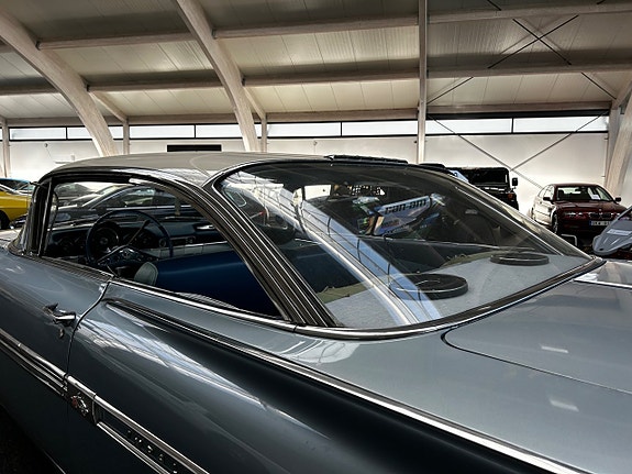 Chevrolet Impala 13 of 22
