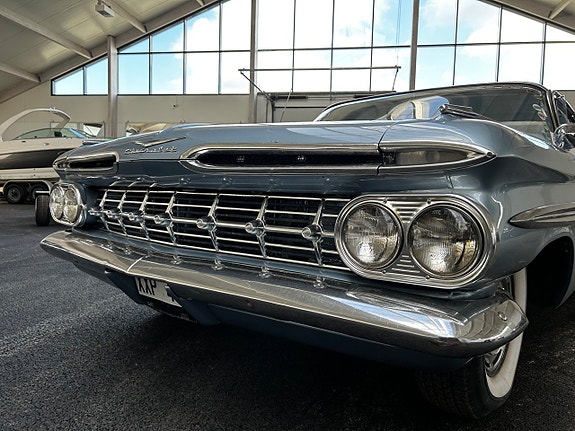Chevrolet Impala 11 of 22