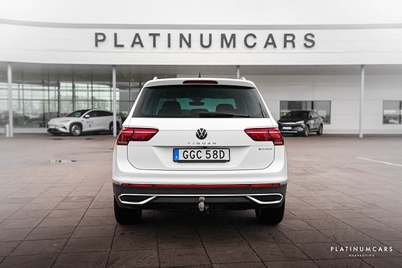 Volkswagen Tiguan 4 of 5