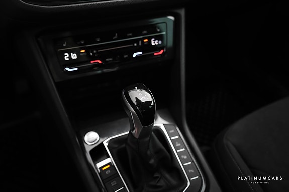 Volkswagen Tiguan 12 of 19