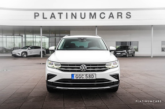 Volkswagen Tiguan 3 of 5