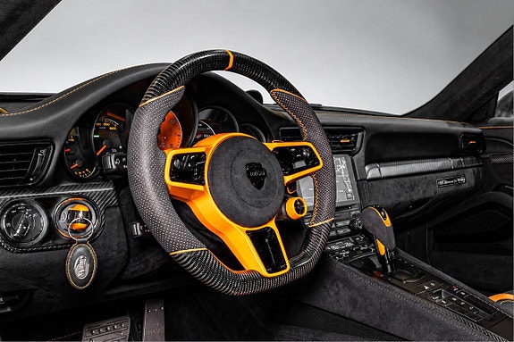 Porsche 911 Turbo S 13 of 15