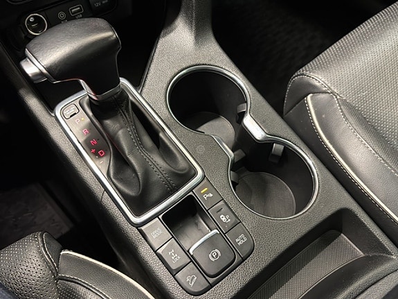 Kia Sportage 12 of 16
