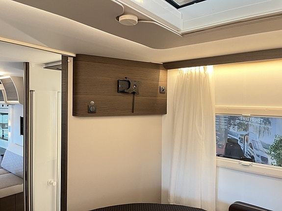 Adria SONIC SUPREME 700 DC (ALDE+Aut 180hk+LÅGMIL+Solcell+Inv+Litium) 20 of 26