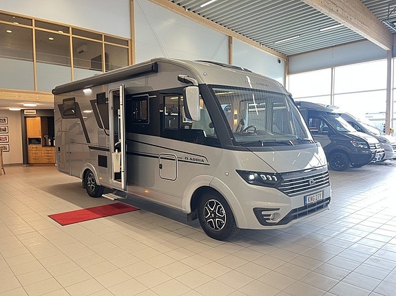 Adria SONIC SUPREME 700 DC (ALDE+Aut 180hk+LÅGMIL+Solcell+Inv+Litium) 3 of 26