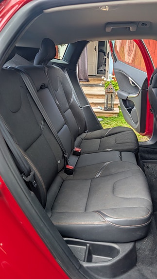 Volvo V40 Cross Country 4 of 6
