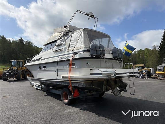 Båt med trailer - Tresfjord, 33 Cabin Cruiser 5 of 30