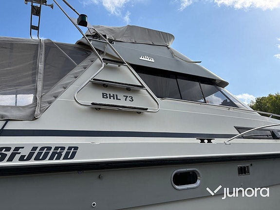 Båt med trailer - Tresfjord, 33 Cabin Cruiser 11 of 30