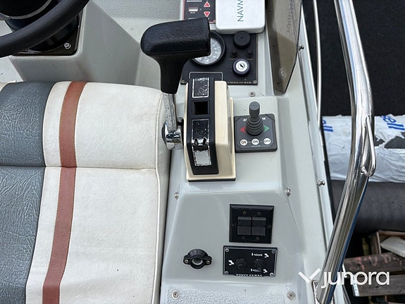 Båt med trailer - Tresfjord, 33 Cabin Cruiser 30 of 30