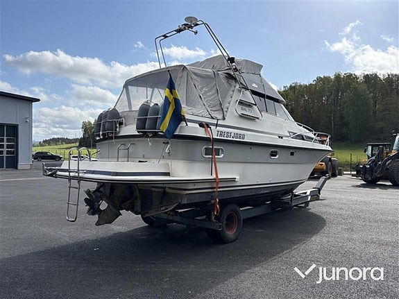 Båt med trailer - Tresfjord, 33 Cabin Cruiser 9 of 30