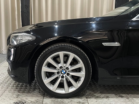 BMW 520d 4 of 5