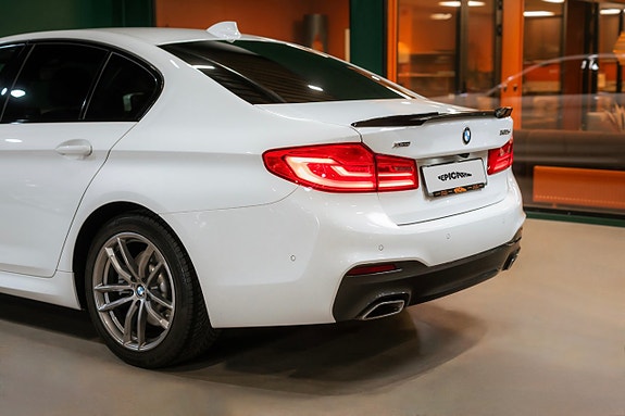 BMW 520d 4 of 5