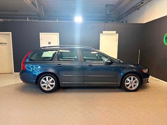 Volvo V50 4 of 5