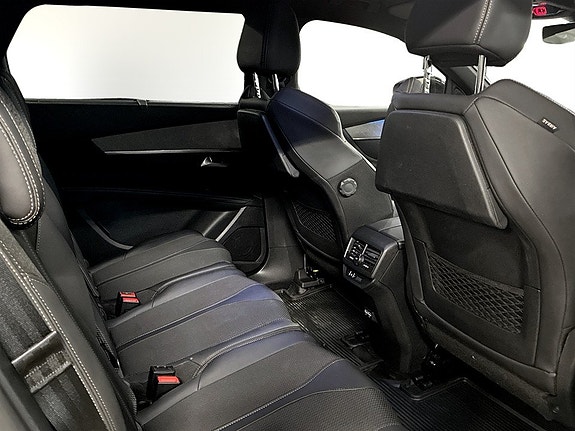 Peugeot 5008 16 of 19