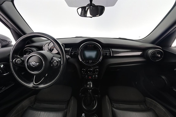 MINI Cooper S 12 of 23