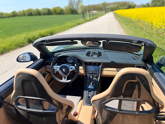 Porsche 911 14 of 17