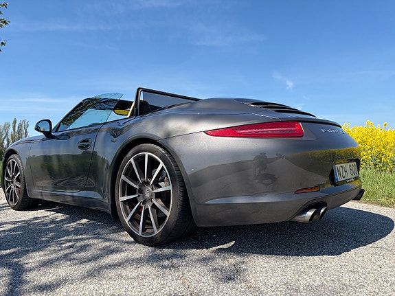 Porsche 911 9 of 17