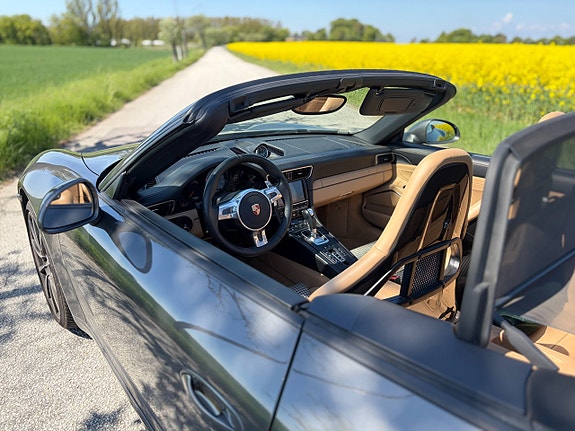 Porsche 911 10 of 17