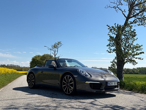 Porsche 911 4 of 5