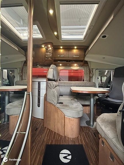 Carthago CHIC C-LINE I 4,2 / Solcell / Backkamera / Stort garage / 3 of 5