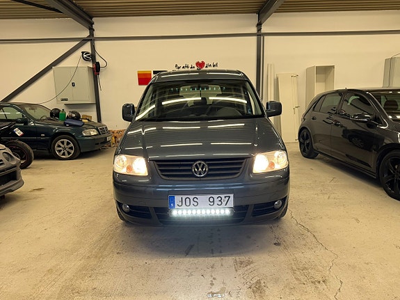 Volkswagen Caddy Maxi 4 of 5