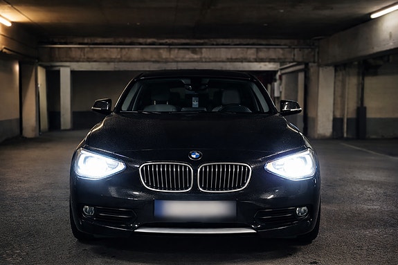 BMW 118d 2 of 5