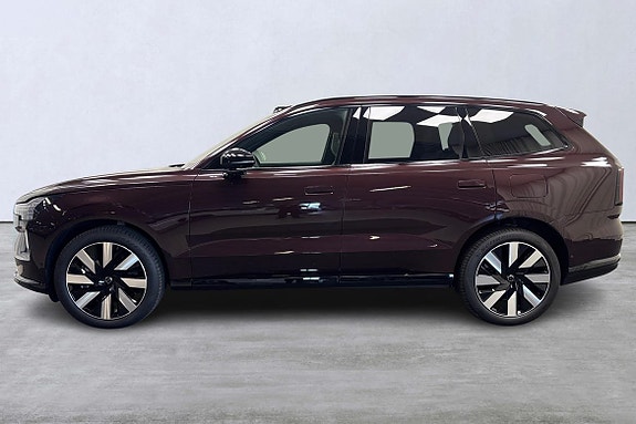Volvo EX90 2 of 5