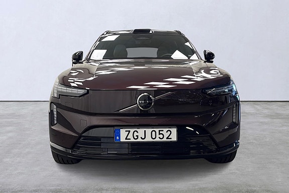 Volvo EX90 8 of 23