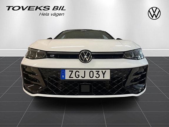 Volkswagen Passat 6 of 26