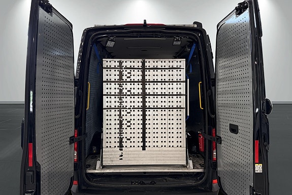 Volkswagen Crafter 35 17 of 27