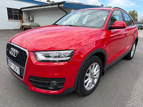 Audi Q3 2 of 5