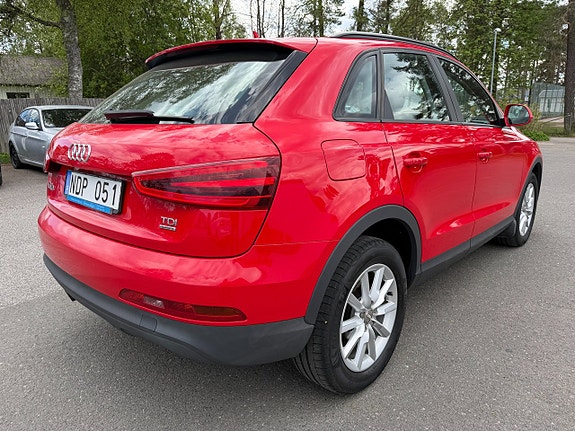 Audi Q3 6 of 17