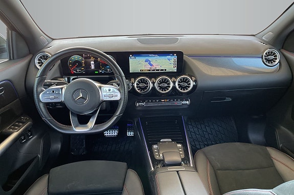 Mercedes-Benz GLA250 e 12 of 17