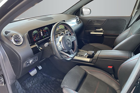 Mercedes-Benz GLA250 e 10 of 17