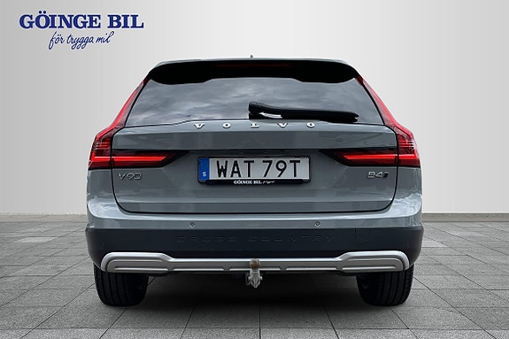 Volvo V90 Cross Country 7 of 16