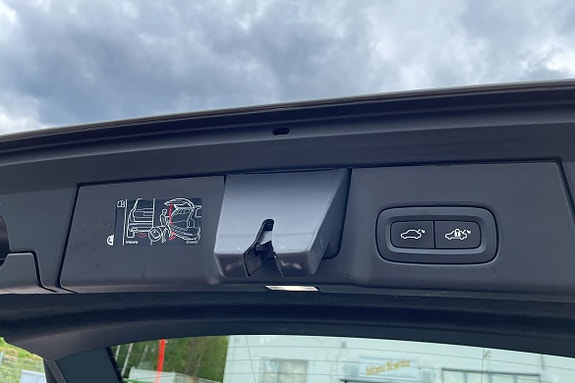 Volvo V90 Cross Country 14 of 16