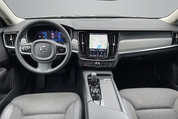 Volvo V90 Cross Country 12 of 16